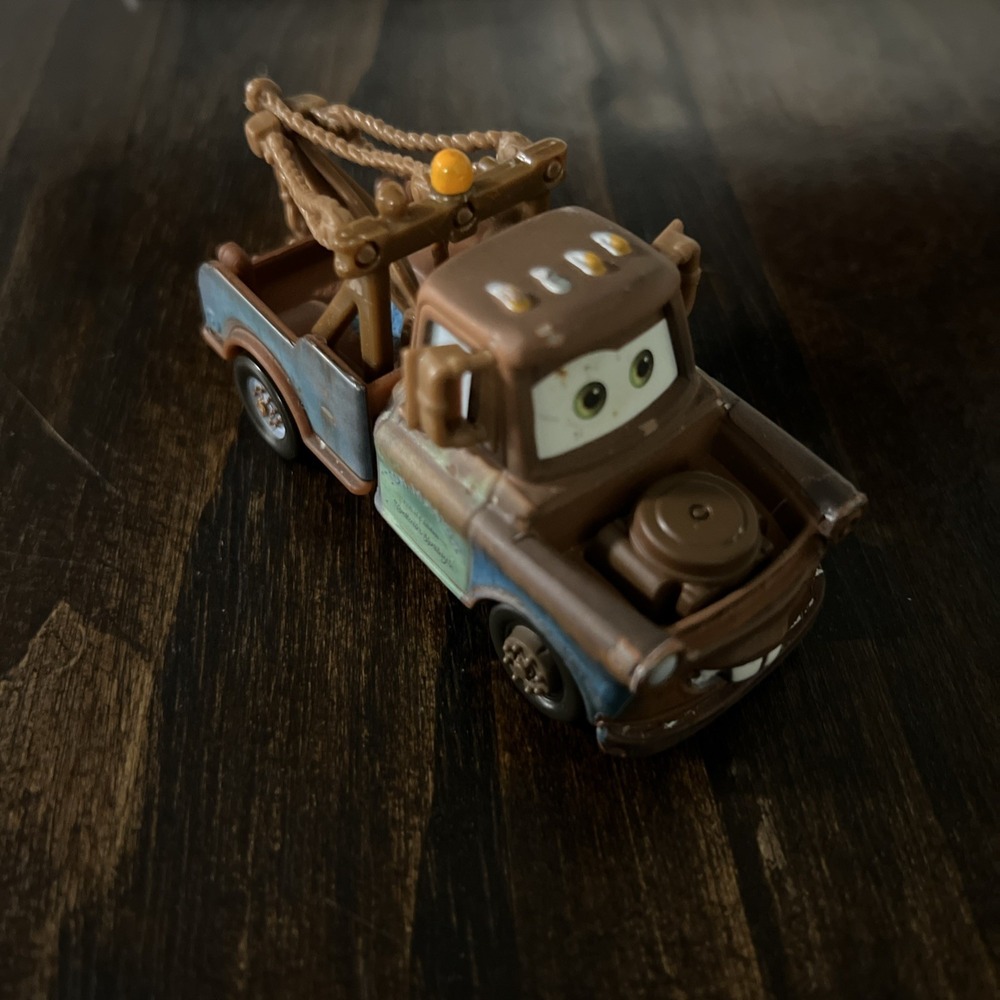 MATER RADIATOR SPRING CLASSIC DISNEY PIXAR CARS DIECAST "RARE"